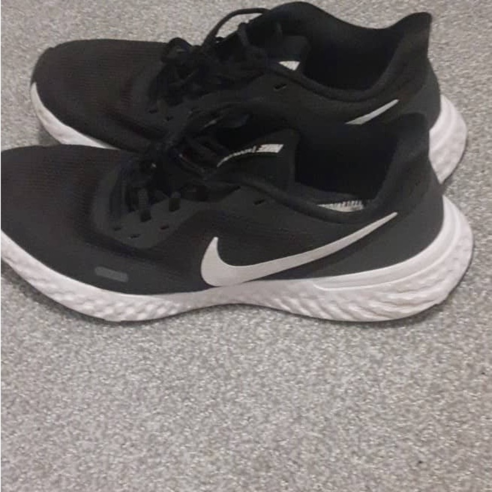 Nike revolution Black and White Running Shoes